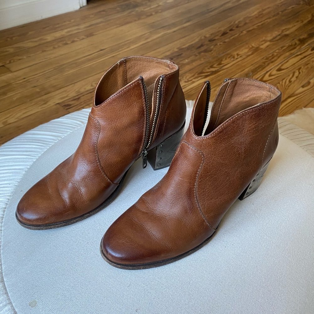 Rare Frye Leather Brown Booties with Metal Heel